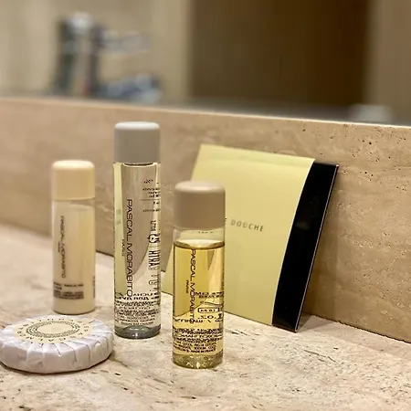 Superior 3 Bedroom Center Close To *