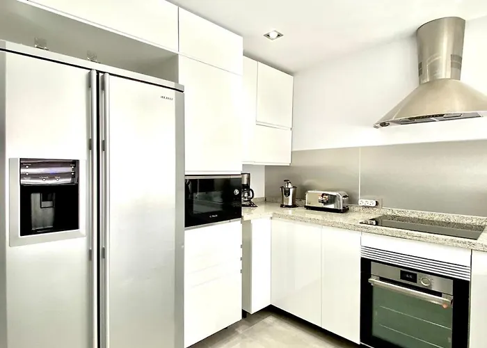 Superior 3 Bedroom Center Close To Daire