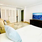 Superior 3 Bedroom Center Close To Apartmán Marbella