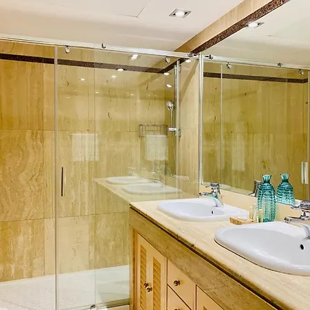 公寓 Superior 3 Bedroom Center Close To 马尔韦利亚