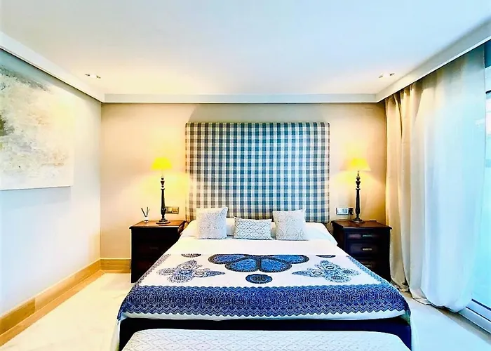 Apartment Superior 3 Bedroom Center Close To