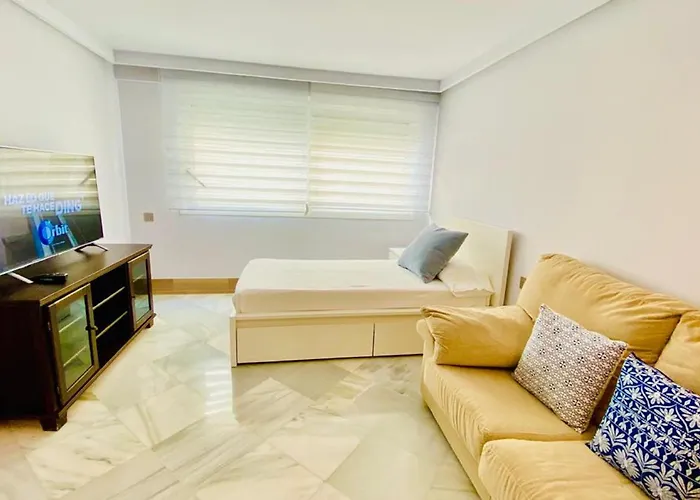 Superior 3 Bedroom Center Close To