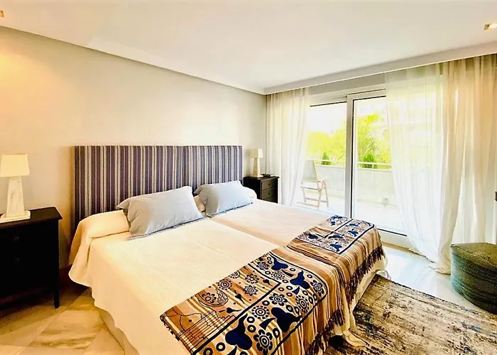 Apartment Superior 3 Bedroom Center Close To