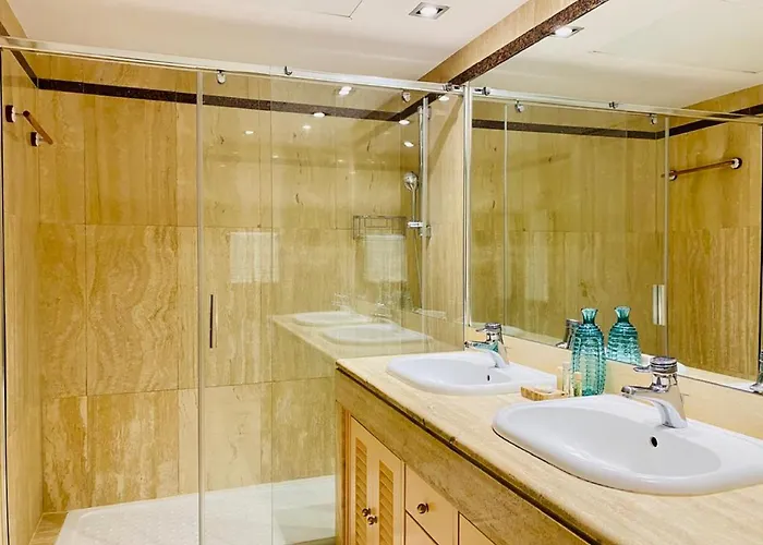 Apartment Superior 3 Bedroom Center Close To Marbella