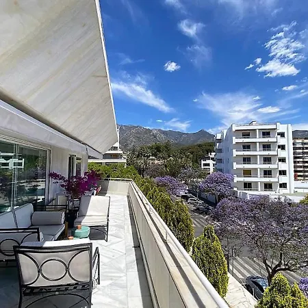 Superior 3 Bedroom Center Close To Marbella